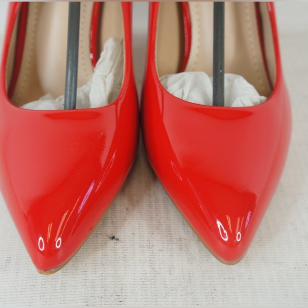 TOP Moda Vibrant Red Heels - Picture 5 of 9